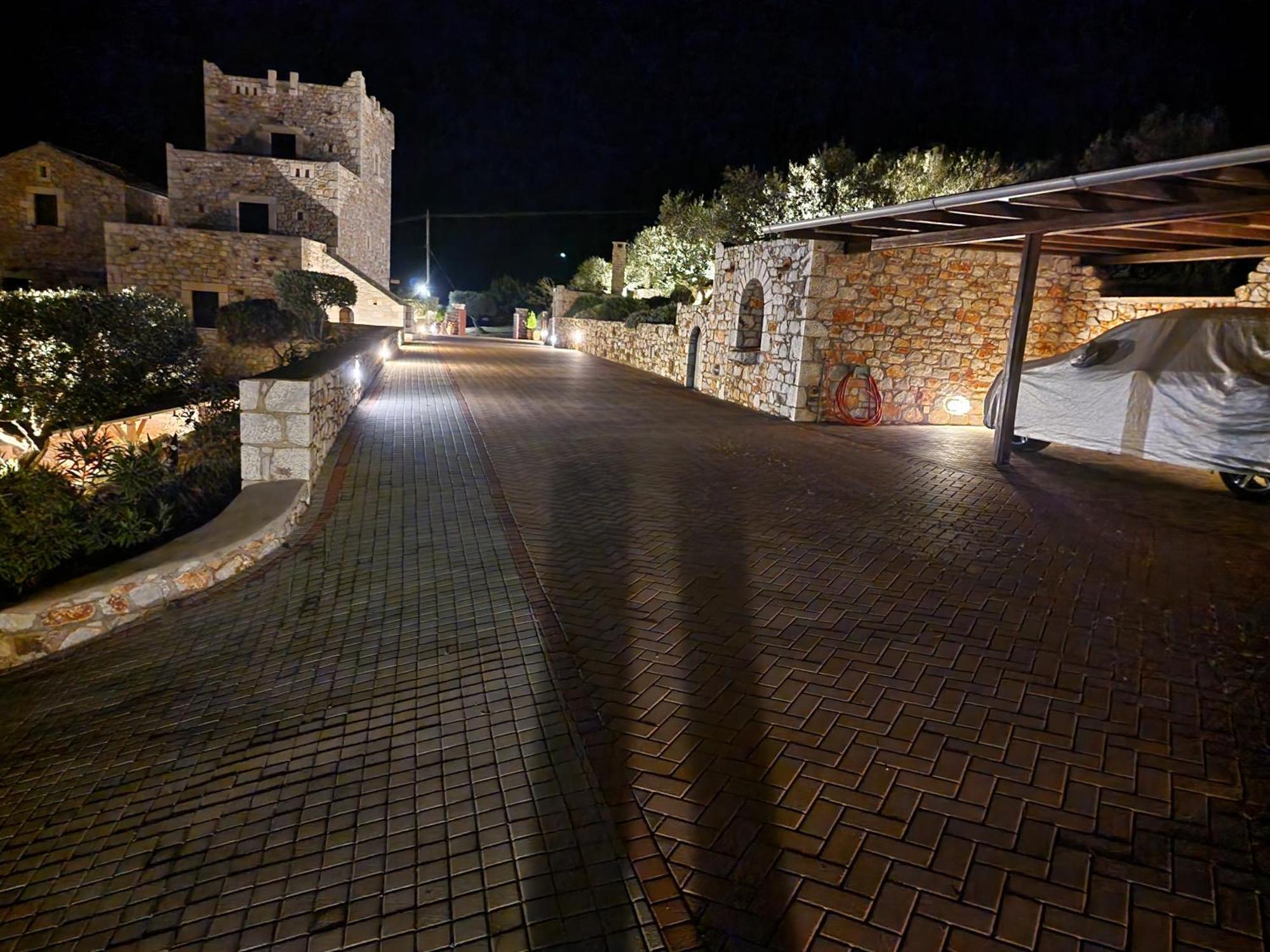 Pírgos Dhiroú Focalion Castle Luxury Suites מראה חיצוני תמונה